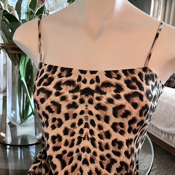 Body Con Leopard Print Party Dress - Picture 3 of 13